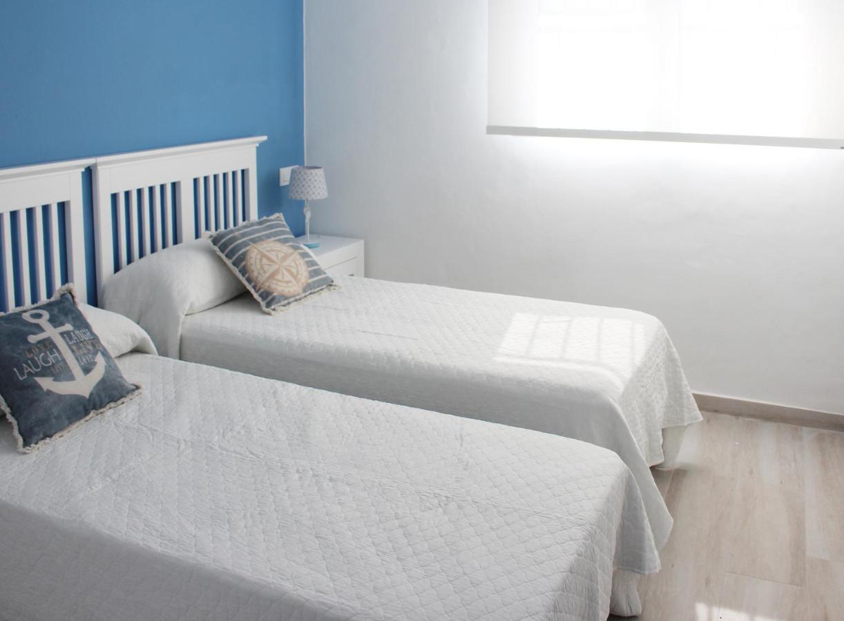 Villa La Costa - 3 Apartamentos Turisticos 罗萨斯 外观 照片